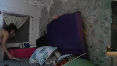 Maya online show from November 12, 11:58 pm