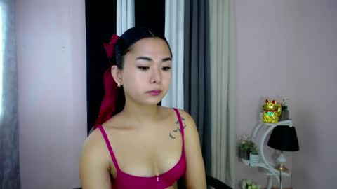 Snapshot of lovely_maria_x chatting on February 22, 12:38 am Maria online show from February 22, 12:38 am