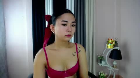 Snapshot of lovely_maria_x chatting on February 23, 12:41 am Maria online show from February 23, 12:41 am