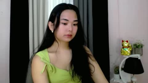 Snapshot of lovely_maria_x chatting on September 21, 2:35 am Maria online show from September 21, 2:35 am