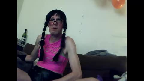 Snapshot of lovely_me165244 chatting on December 14, 5:13 am mooie man online show from December 14, 5:13 am