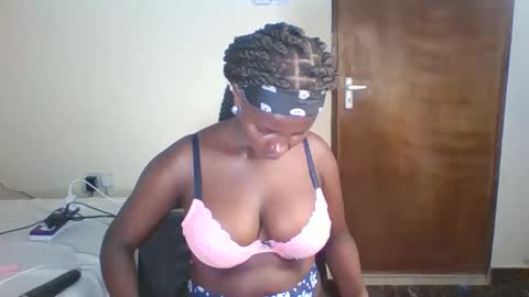 Snapshot of lovely_princes1 chatting on January 29, 11:14 pm I  am witty online show from January 29, 11:14 pm