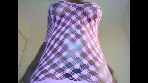 Snapshot of lovely_princes1 chatting on February 6, 1:27 am I  am witty online show from February 6, 1:27 am