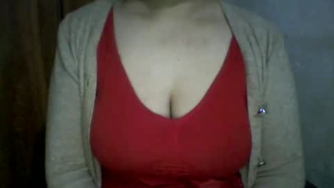 Snapshot of lovely_sweet_girl chatting on February 11, 12:28 am katrina follow me guys online show from February 11, 12:28 am