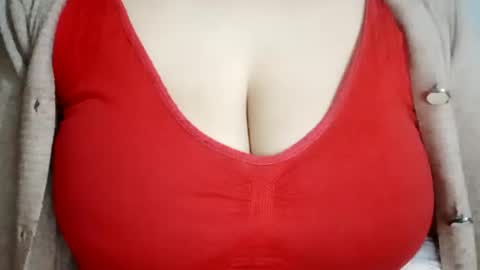 Snapshot of lovely_sweet_girl chatting on March 5, 3:18 am katrina follow me guys online show from March 5, 3:18 am