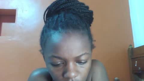 Lovely yvonne online show from October 7, 9:01 pm