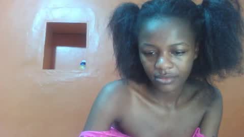 Lovely yvonne online show from October 29, 12:02 am