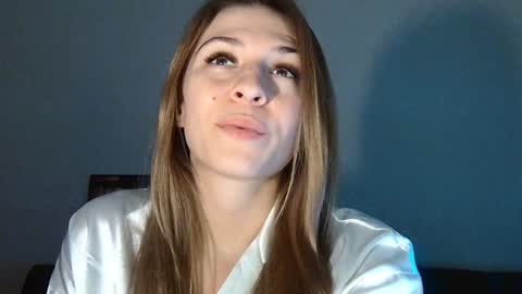 Snapshot of lovelykatea chatting on February 5, 12:38 pm Kate only online show from February 5, 12:38 pm