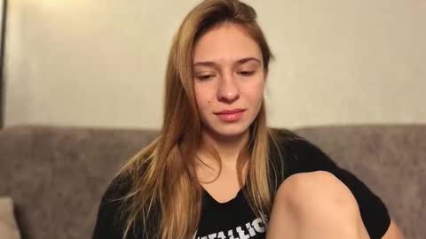 Snapshot of lovelykatea chatting on October 31, 12:17 pm Kate only online show from October 31, 12:17 pm