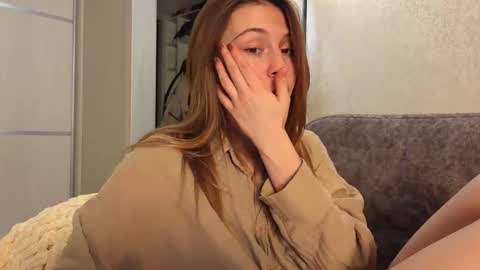 Snapshot of lovelykatea chatting on December 1, 12:43 pm Kate only online show from December 1, 12:43 pm