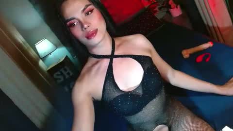 Snapshot of lovelymiss_shyna11 chatting on November 13, 8:46 am lovelymiss_shyna11 online show from November 13, 8:46 am