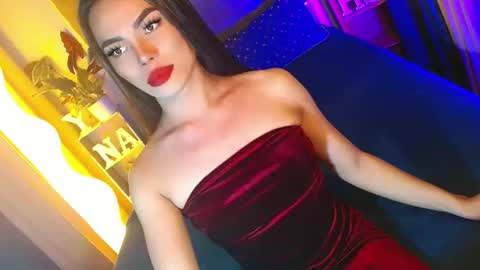 lovelymiss_shyna11 online show from April 14, 9:48 am