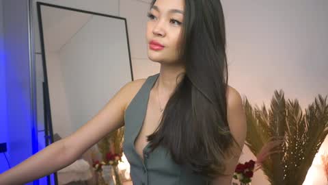 kim online show from February 8, 2:05 pm