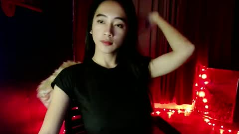 Snapshot of lovelypetite143 chatting on April 2, 2:15 pm lovelypetite143 online show from April 2, 2:15 pm