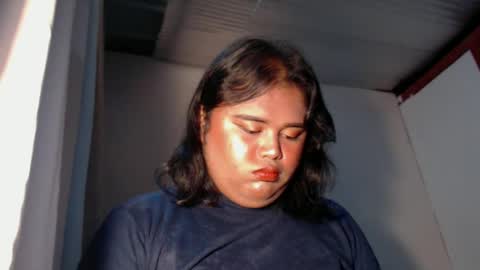 Snapshot of lovelypinaychubsx chatting on December 27, 9:50 am lovely online show from December 27, 9:50 am