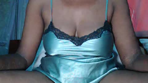 Snapshot of lovelythighs54 chatting on September 11, 6:35 am miss fancy louis online show from September 11, 6:35 am