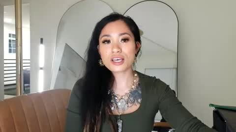 lovelyxmacii online show from March 10, 2:16 am