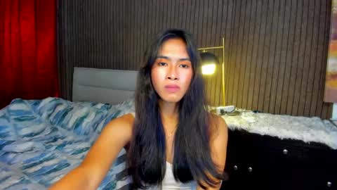 Snapshot of lovemarie19x chatting on January 22, 5:48 am pauleen online show from January 22, 5:48 am