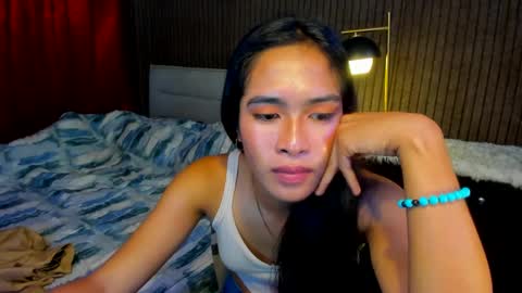 Snapshot of lovemarie19x chatting on January 22, 8:51 am pauleen online show from January 22, 8:51 am