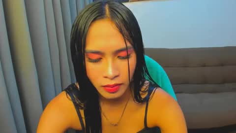 pauleen online show from November 19, 3:06 am