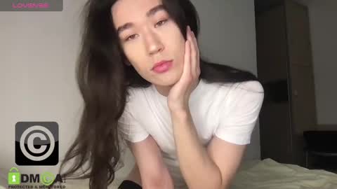 Snapshot of lovememore000 chatting on January 19, 4:25 pm Mikie online show from January 19, 4:25 pm