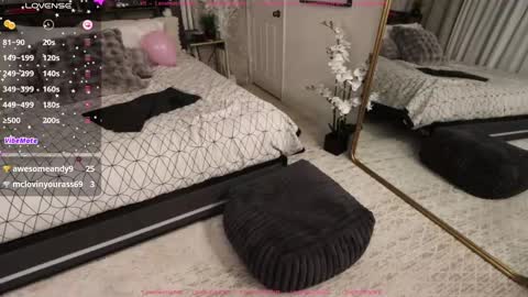 Snapshot of lovemoscarlett chatting on February 1, 12:51 am Scarlett online show from February 1, 12:51 am