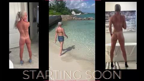 Snapshot of lovemoscarlett chatting on October 31, 6:25 am Scarlett online show from October 31, 6:25 am