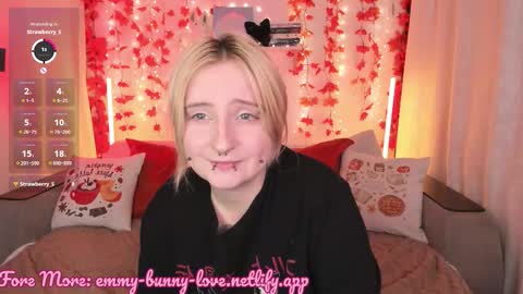 Snapshot of lover_emmy chatting on September 18, 6:21 pm Emmy online show from September 18, 6:21 pm