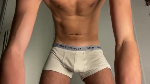 Leo Loves online show from April 11, 4:50 am