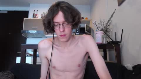 Snapshot of lovesomecookies chatting on September 20, 10:27 am LovesomeCookie online show from September 20, 10:27 am