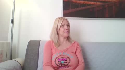 Marlyn online show from February 21, 2:18 pm