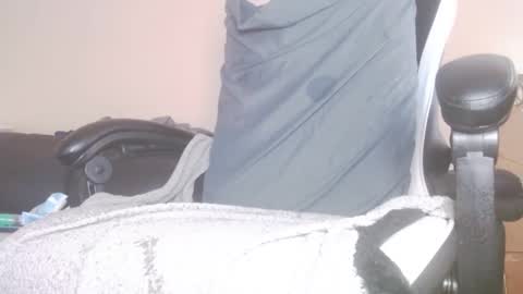 Snapshot of lovestobeused2 chatting on November 30, 4:11 pm lovetobeused online show from November 30, 4:11 pm