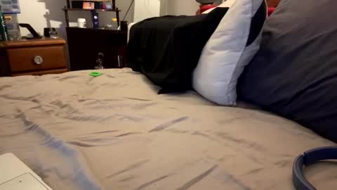 Snapshot of lowkey42011 chatting on October 27, 2:32 pm lowkey42011 online show from October 27, 2:32 pm