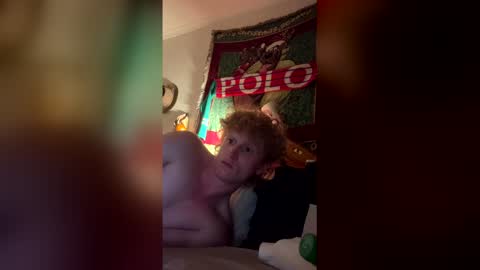 Snapshot of lowkey42011 chatting on December 16, 6:46 pm lowkey42011 online show from December 16, 6:46 pm