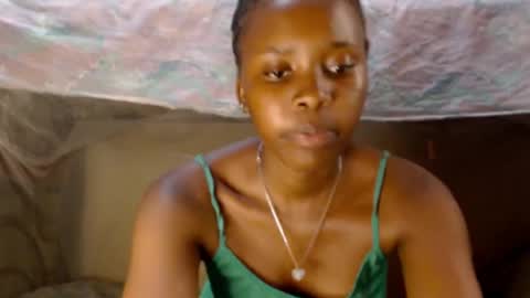 Snapshot of loyalcutick chatting on January 11, 9:26 am loyalcutic online show from January 11, 9:26 am