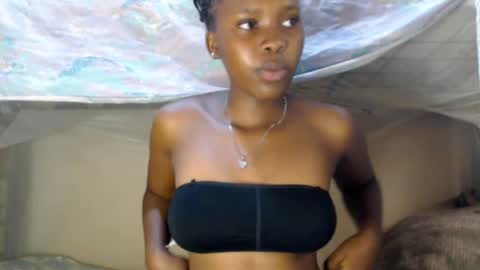 Snapshot of loyalcutick chatting on January 12, 7:53 am loyalcutic online show from January 12, 7:53 am