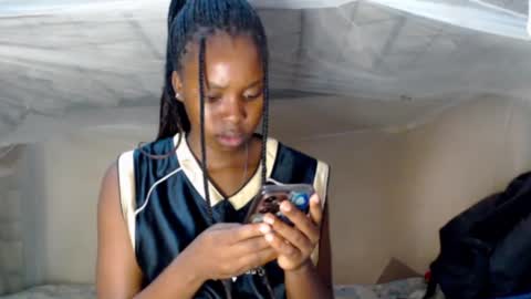 Snapshot of loyalcutick chatting on January 14, 7:17 am loyalcutic online show from January 14, 7:17 am