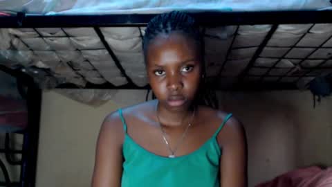 Snapshot of loyalcutick chatting on January 21, 7:37 am loyalcutic online show from January 21, 7:37 am