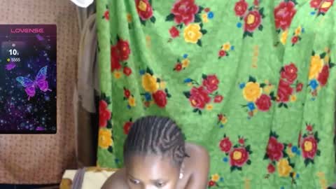 Snapshot of loyalcutick chatting on November 27, 7:54 am loyalcutic online show from November 27, 7:54 am