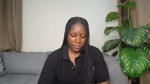 loyalcutie online show from February 6, 4:28 am