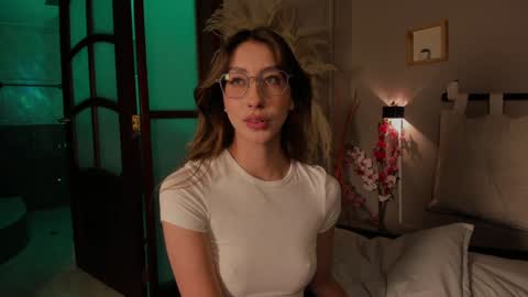  ---Goys incredible photographs online show from January 21, 11:55 pm