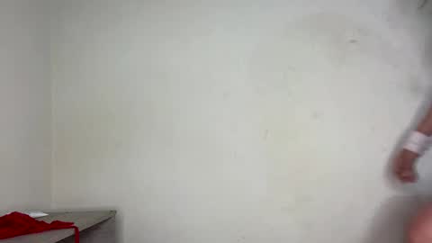 Snapshot of luana363 chatting on December 5, 3:37 am luana363 online show from December 5, 3:37 am