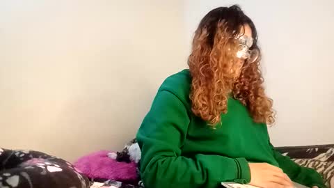 Snapshot of luana363 chatting on November 29, 11:19 pm luana363 online show from November 29, 11:19 pm