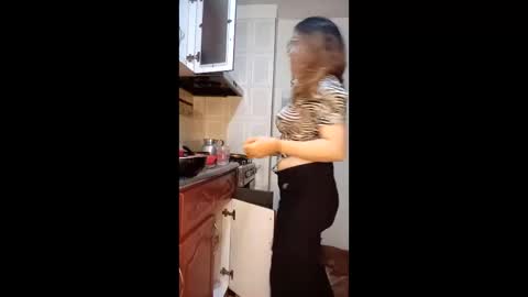 Snapshot of luana363 chatting on December 22, 3:03 am luana363 online show from December 22, 3:03 am