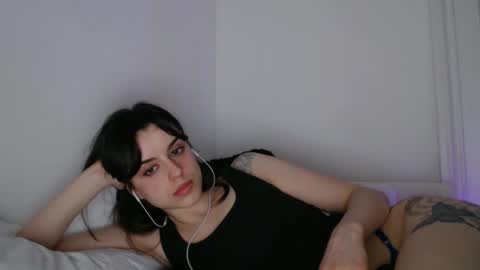 luana online show from April 8, 9:26 pm