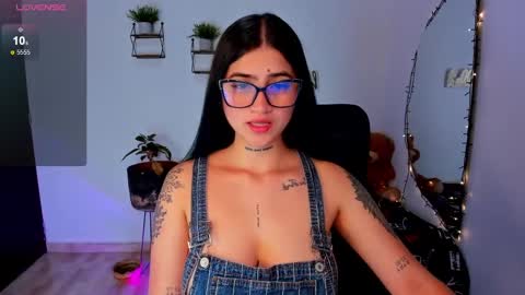 Snapshot of luanabonasx chatting on December 12, 2:11 pm Luana online show from December 12, 2:11 pm