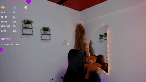 Snapshot of luanabonasx chatting on January 18, 12:04 pm Luana online show from January 18, 12:04 pm