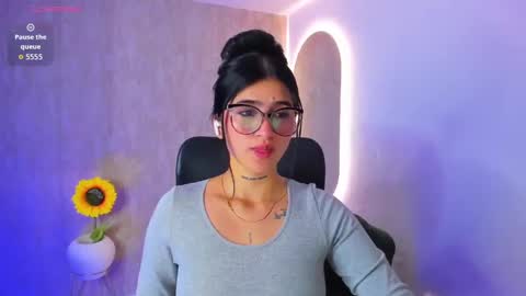 Snapshot of luanabonasx chatting on October 2, 12:01 pm Luana online show from October 2, 12:01 pm