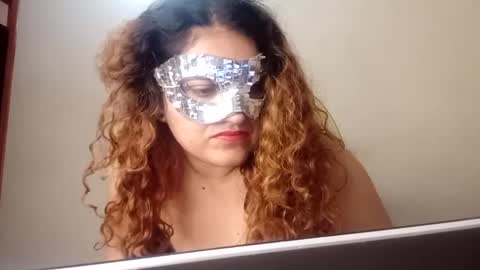 Snapshot of luanapowerful chatting on September 14, 5:45 pm luanapowerful online show from September 14, 5:45 pm