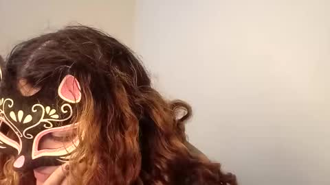 Snapshot of luanapowerful chatting on October 25, 5:04 am luanapowerful online show from October 25, 5:04 am